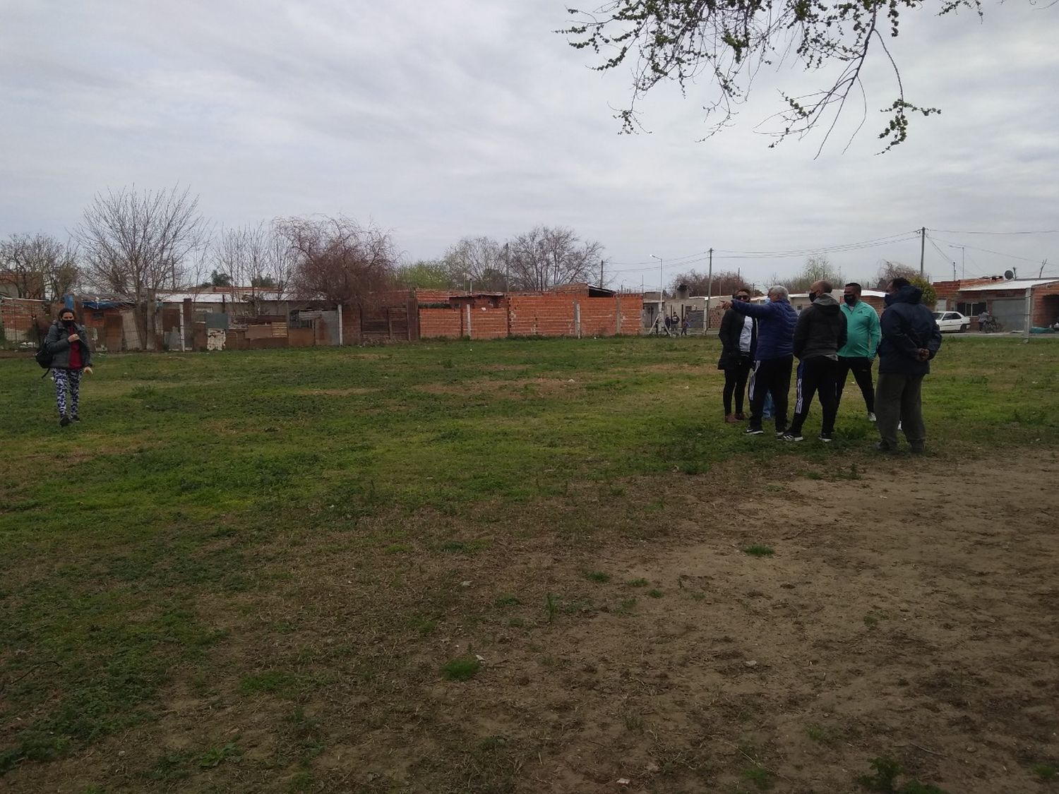 El fútbol femenino de la Liga Sampedrina recibió el predio municipal: planean obras e incluirán al barrio en el proyecto