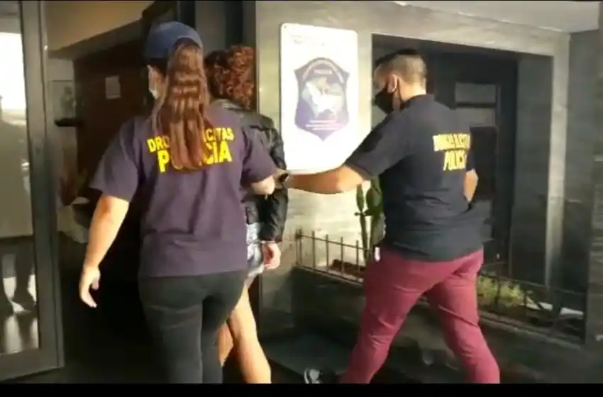 Detuvieron a una chica trans que estaba prófuga por venta de drogas en la "nueva zona roja"