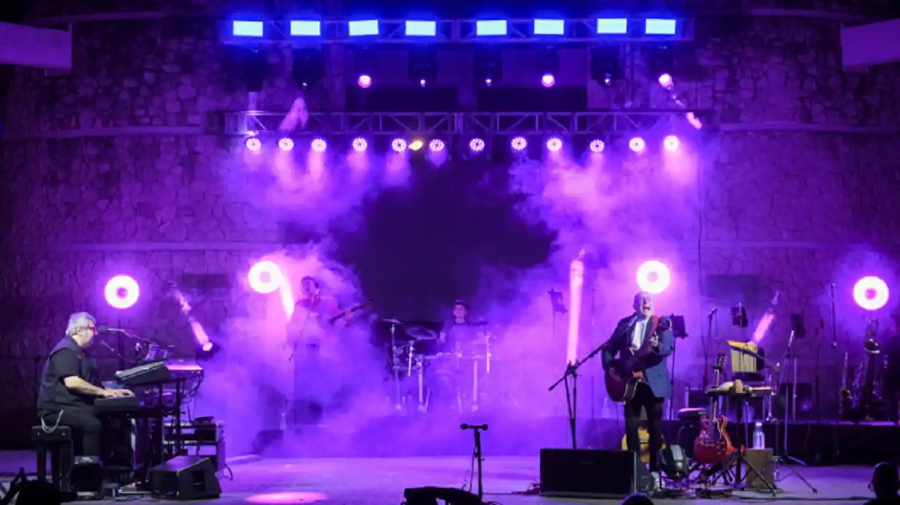 Baglietto y Vitale brillaron en la primera noche de Música en el Anfiteatro