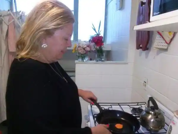 Elisa Carrió tira indirectas en Twitter: "Hay que romper algunos huevos"
