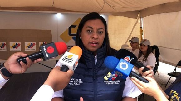 CNE REPORTA a casi la totalidad  de las mesas instaladas: 100% del personal técnico acudió a los centros