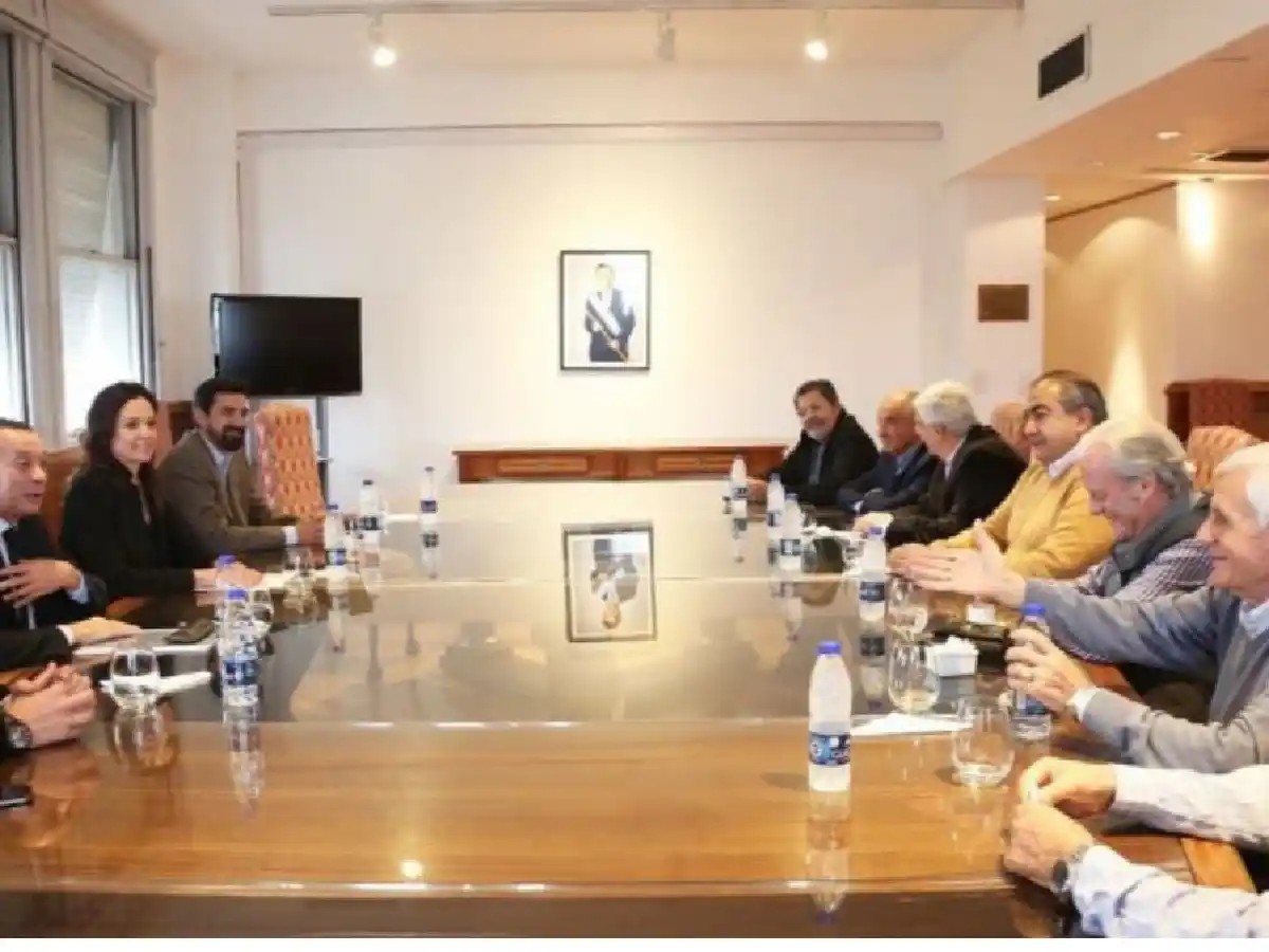 La CGT asegura que se lanzaría un bono de $5.000 para el sector privado