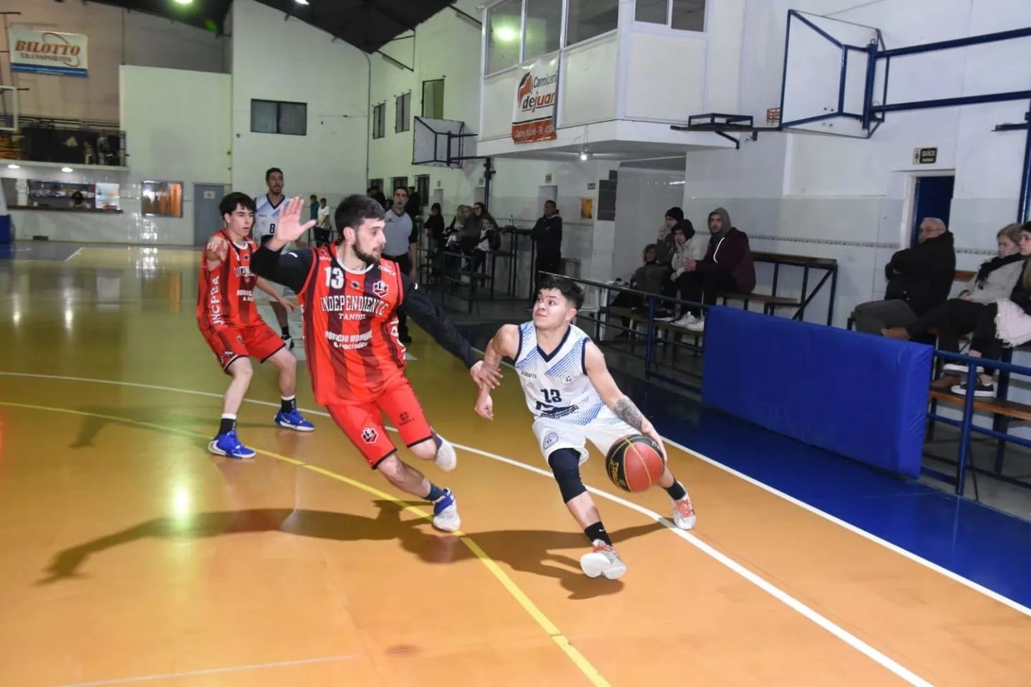 Independiente festejó ante El Fortín