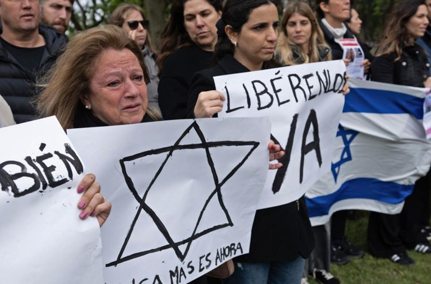 El padre de dos de los argentinos secuestrados por Hamas confirmó que "están vivos" y "bien"