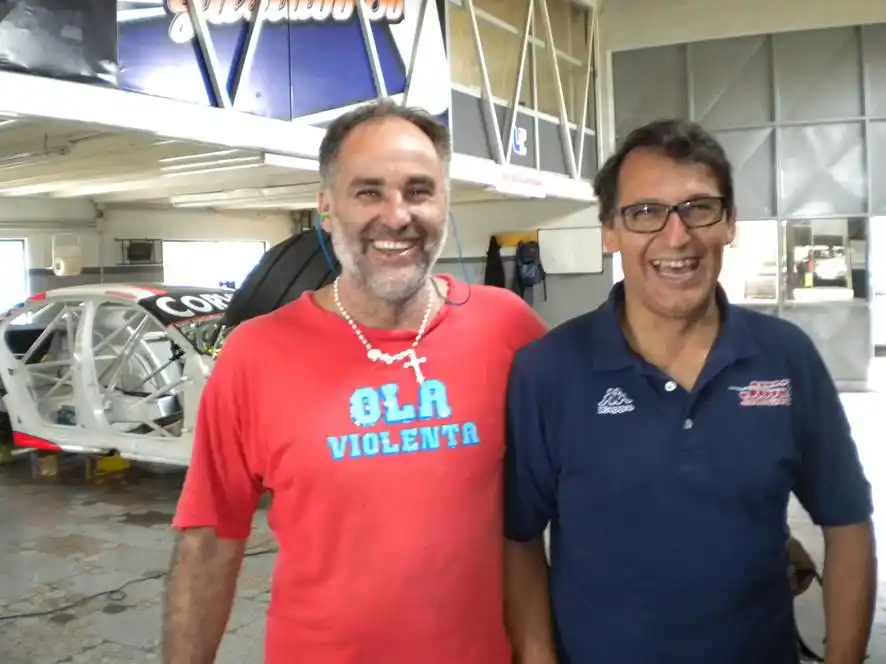 La armada del UR Racing contará con cinco autos