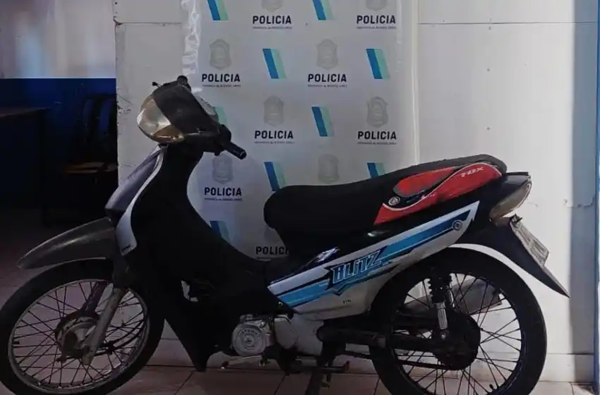 Detienen a un hombre que manejaba una moto robada en el barrio Don Emilio