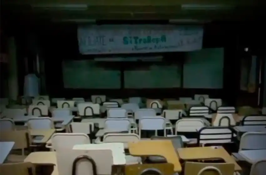 Denuncian "adoctrinamiento" en la Facultad de humanidades de la Universidad