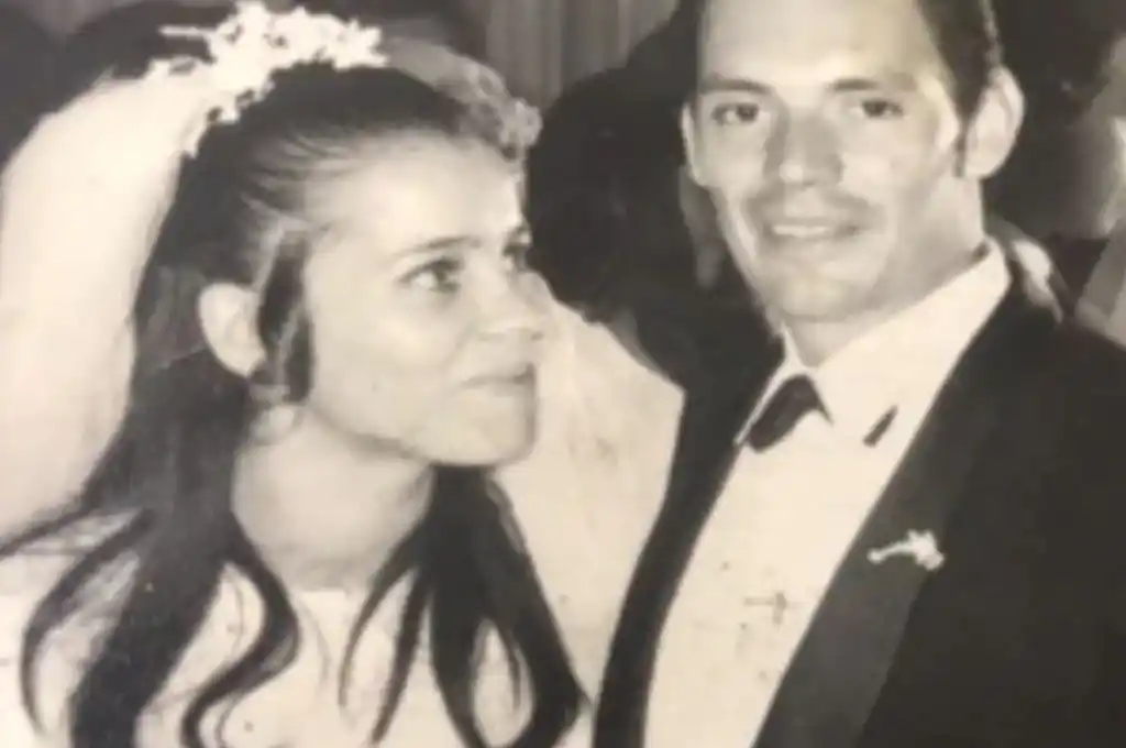 Viral: “Mi mamá se casó enamorada, mi papá del brazo de su amante”
