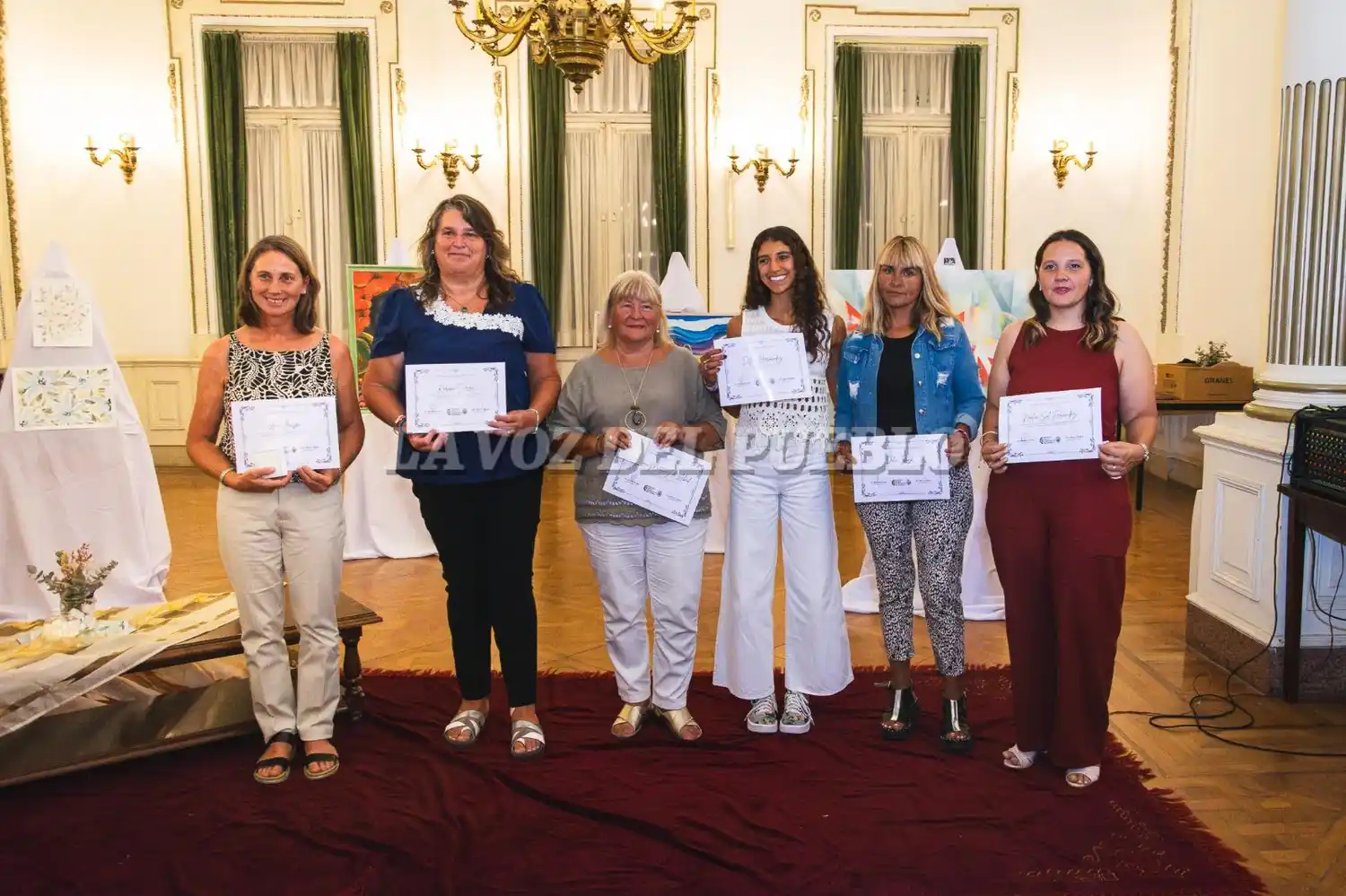 Ana Jensen, Karina Sierra, Norma Martínez de Abad, Delfina Hernández, Delia Tolosa y Noelia Sol Fernández