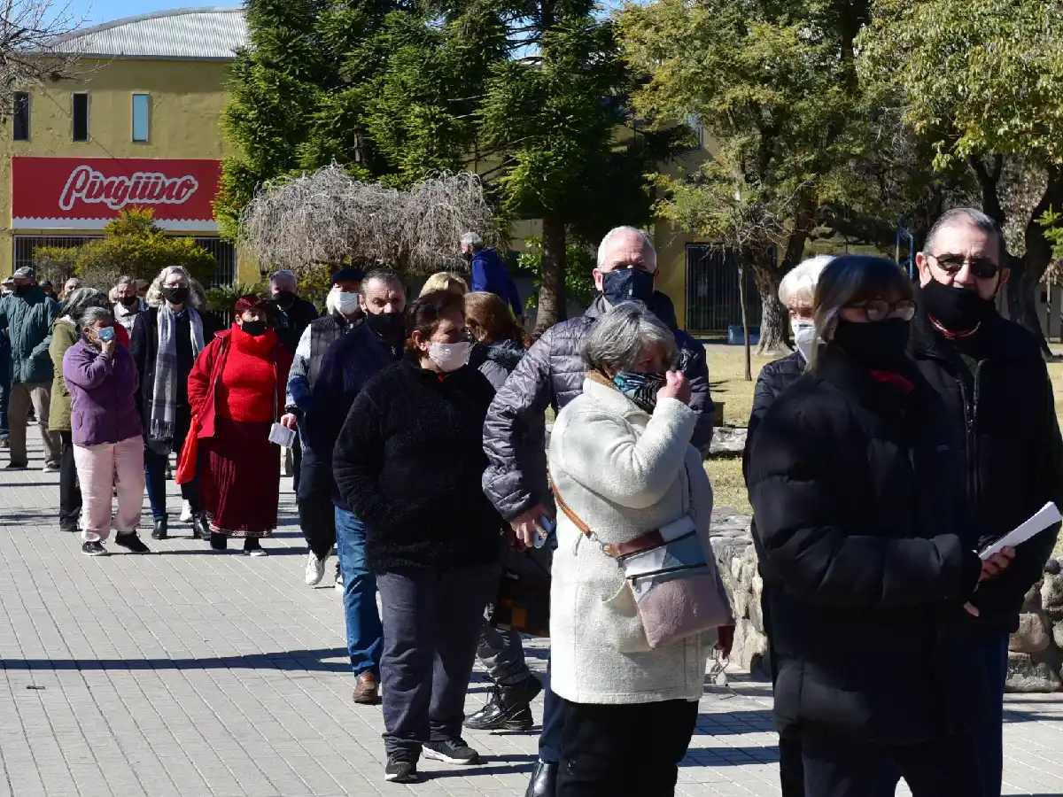 Este miércoles vacunaran a casi 2000 personas en el Superdomo