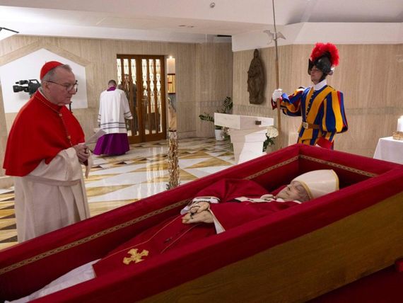 Los fieles rezaron por el eterno descanso del papa Francisco
