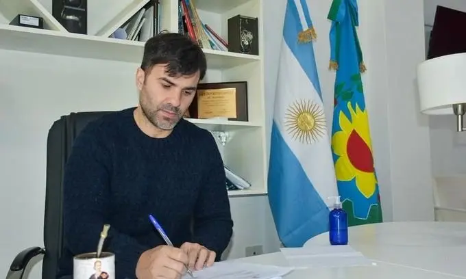 "Es un honor": Echarren deja Castelli para sumarse al Ministerio de Transporte y en su lugar asume su hermano