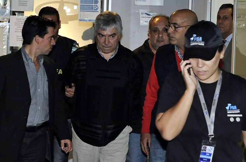Comenzó el juicio a Lázaro Báez y otros 24 acusados