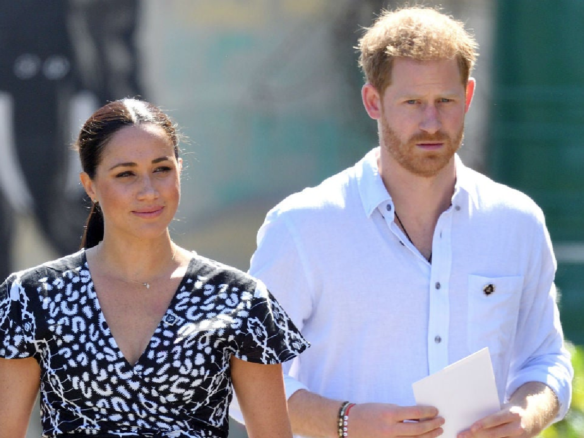 El príncipe Harry y Meghan Markle renunciaron a sus funciones en la familia real británica