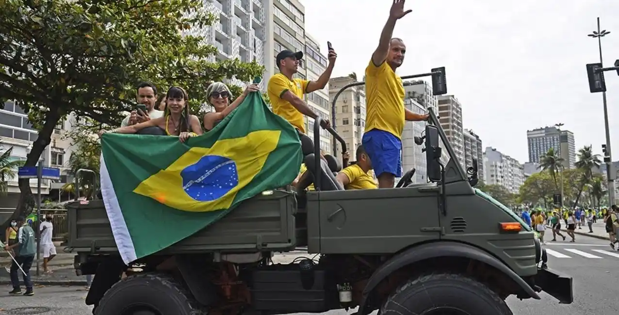 Jair Bolsonaro amenazó con suprimir el poder de la Corte Suprema