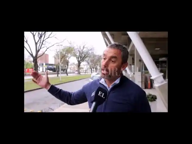 Advierten por la presencia de una peligrosa barranca en la Costanera Este