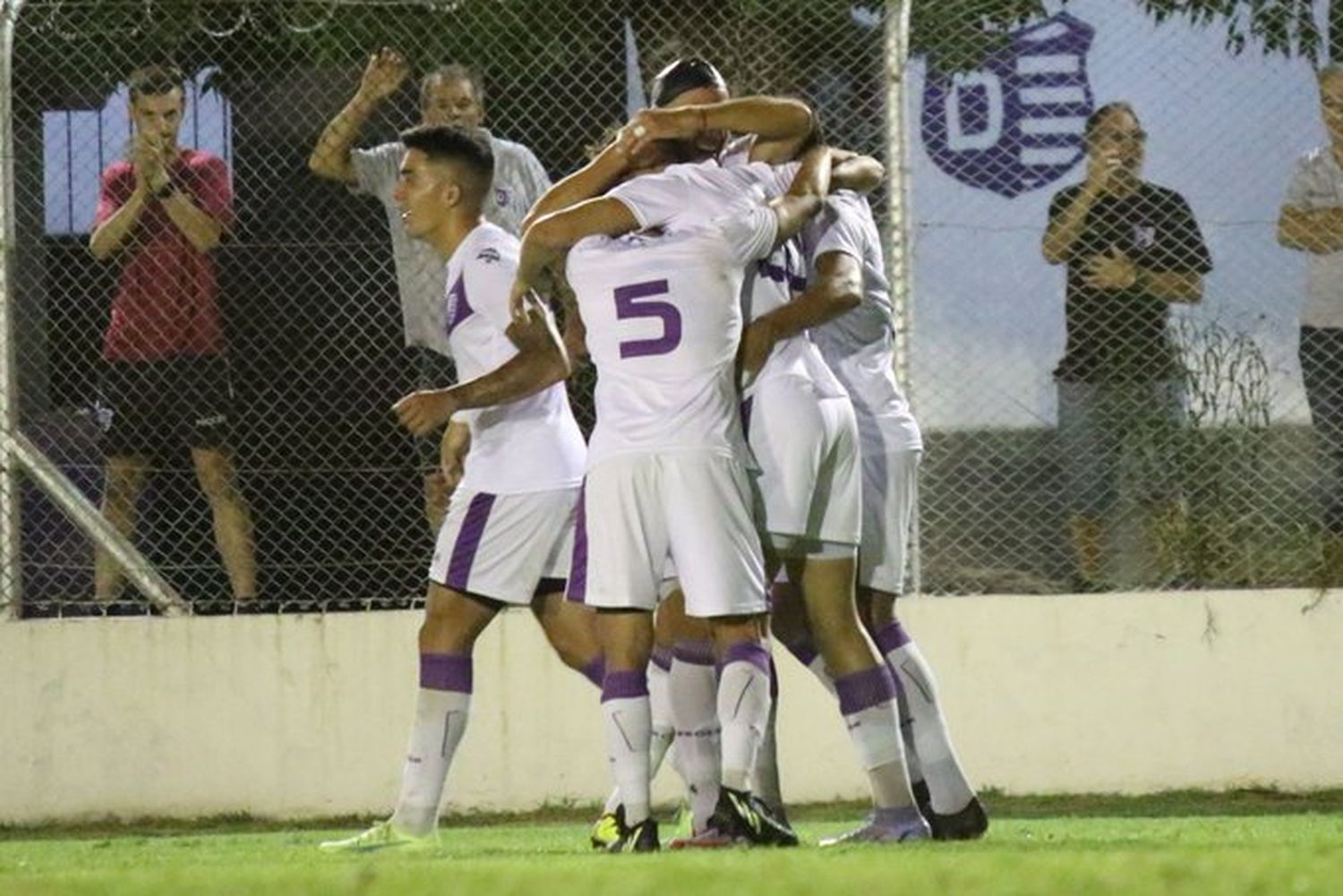 Estudiantes sumó su tercer triunfo seguido