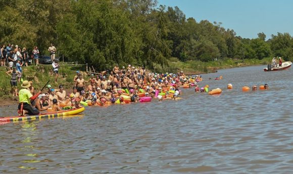 Aguas abiertas: Pescadores organiza una competencia para la Semana de la Soberanía