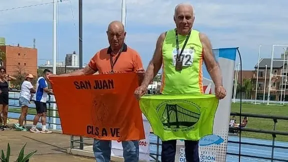 En lo más alto del podio. Mario Mendiburu ganó dos medallas de oro