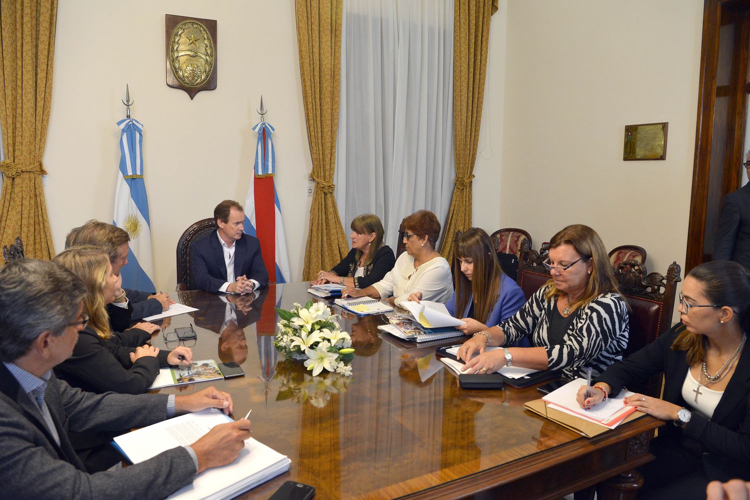 Bordet firmó contrato para construir una nueva escuela en Gualeguaychú