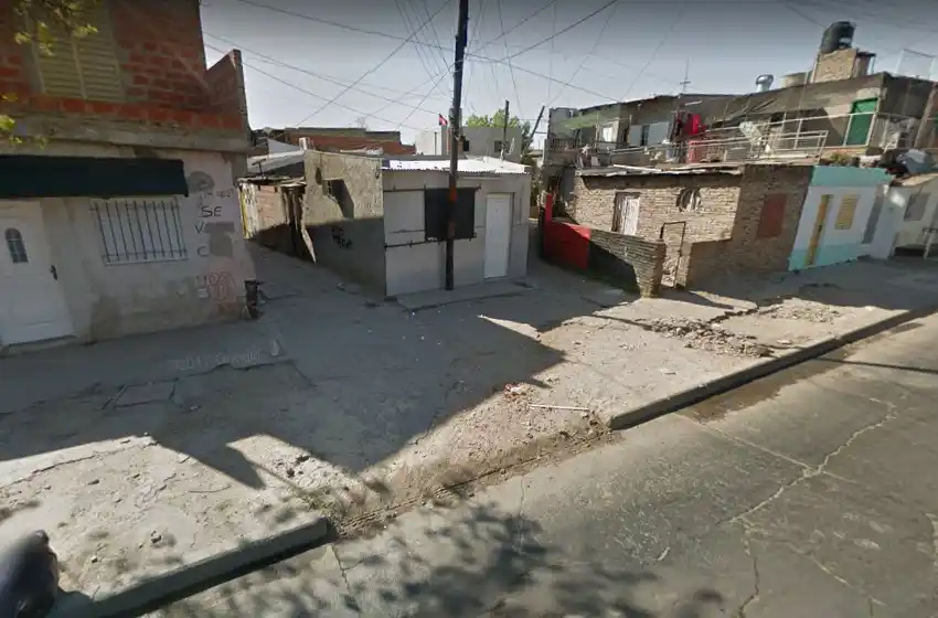 Doble crimen en barrio Tablada: atacantes abrieron fuego desde un auto