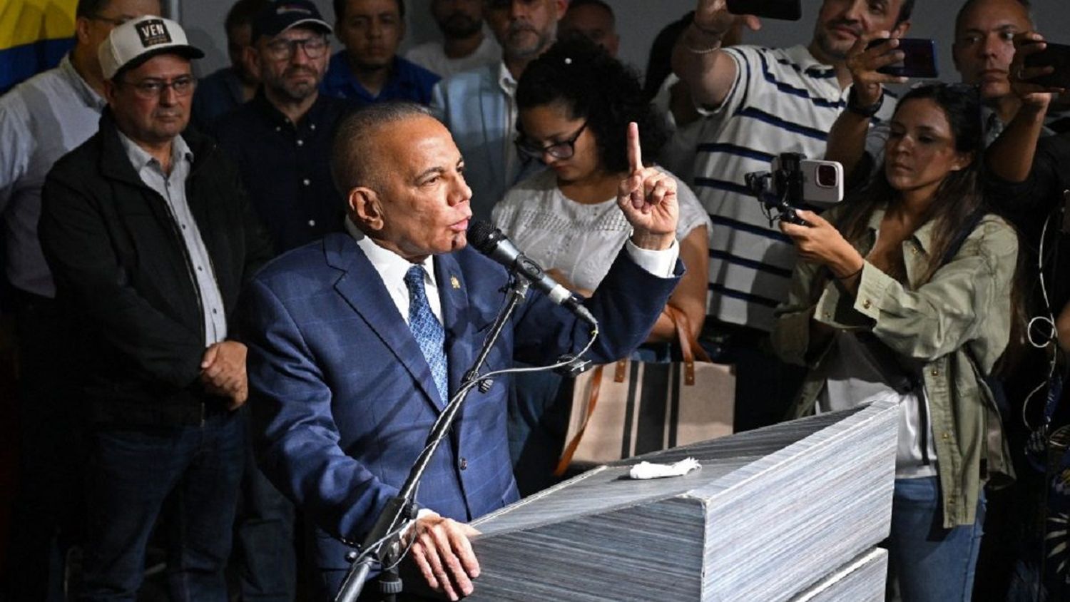 REVELAN DETALLES de cómo se fraguó la inscripción de Manuel Rosales en las presidenciales
