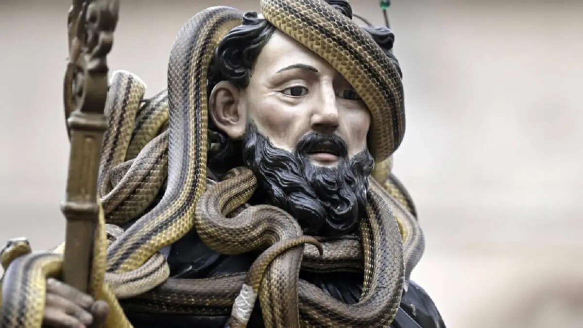 ¿Sabías que hay un «protector» contra las mordidas de serpiente? Te contamos todo sobre Santo Domingo de Sora