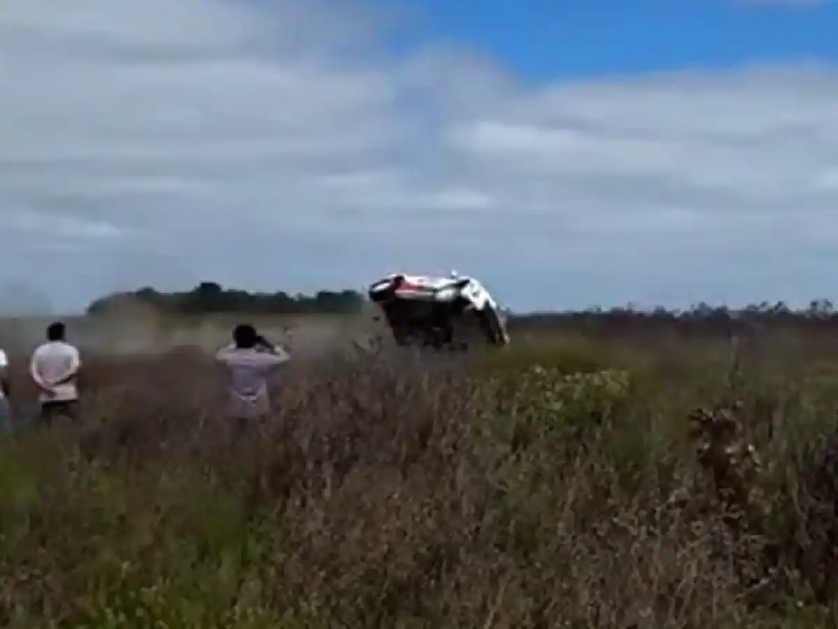 El espectacular vuelco de Nalbandian en el Rally