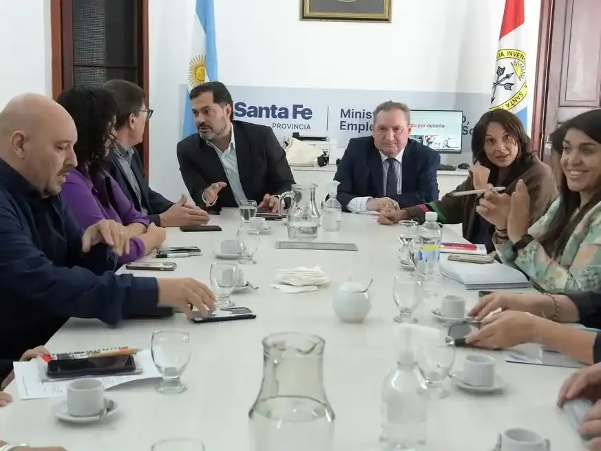 La reunión del miércoles será clave, porque el gobierno se comprometió a llevar una oferta salarial de alcance trimestral, que deberá incluir una compensación para quienes quedaron por debajo de la inflación.