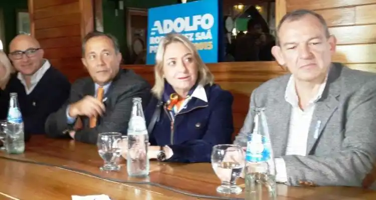 Rodríguez Saá planteó propuestas y respaldó la precandidatura de Diego “Pato” Bennazar