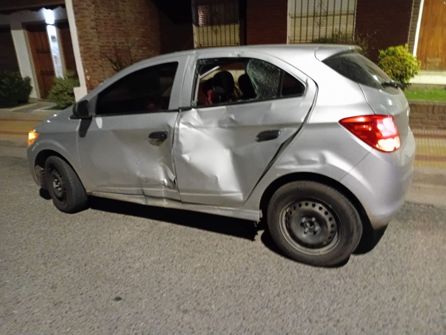 Accidente de tránsito en Tandil entre una motocicleta y un automóvil