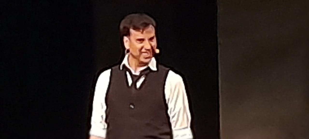 Dicky del Solar presentó su unipersonal “Suelto” en el Teatro Italia
