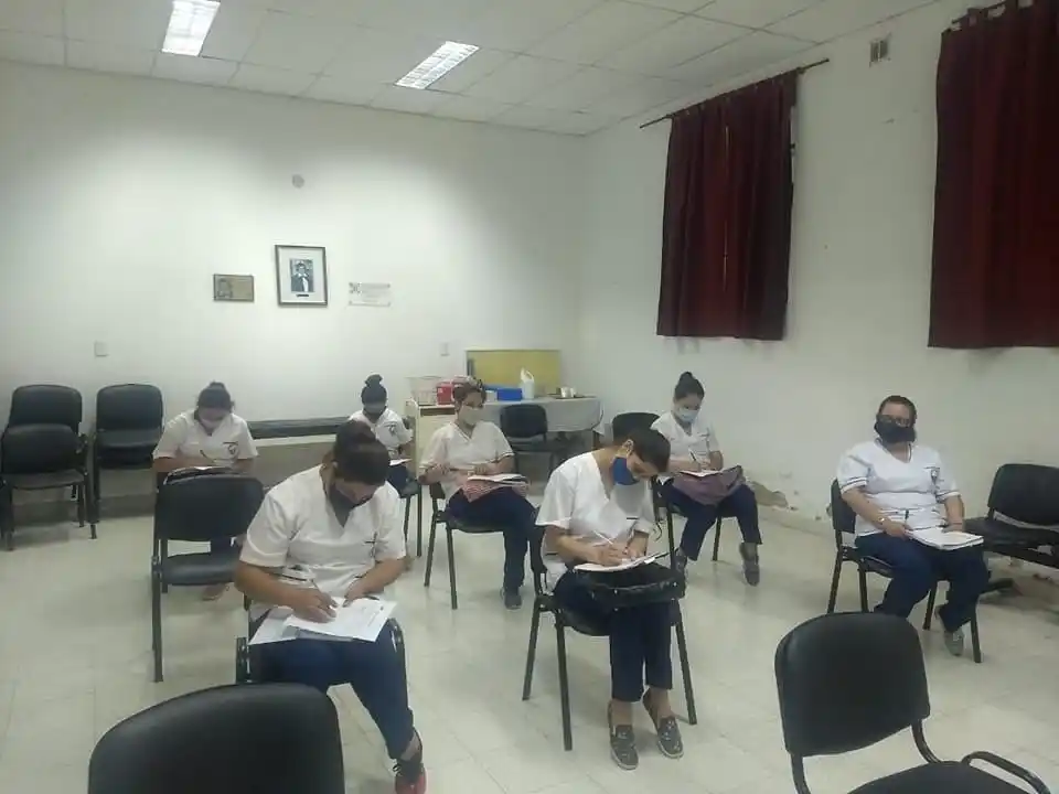 Hay cupo para 60 y se inscribieron 303 aspirantes a la tecnicatura en enfermería