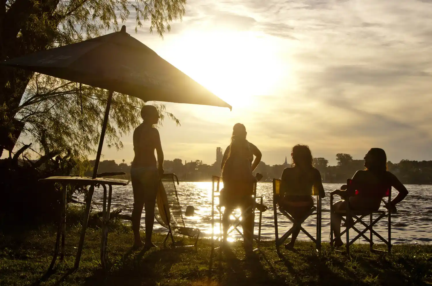 Habilitaron 15 paradores en islas de Victoria