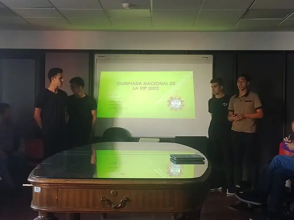 Alumnos de la Escuela Técnica en las Olimpiadas Técnicas Nacionales