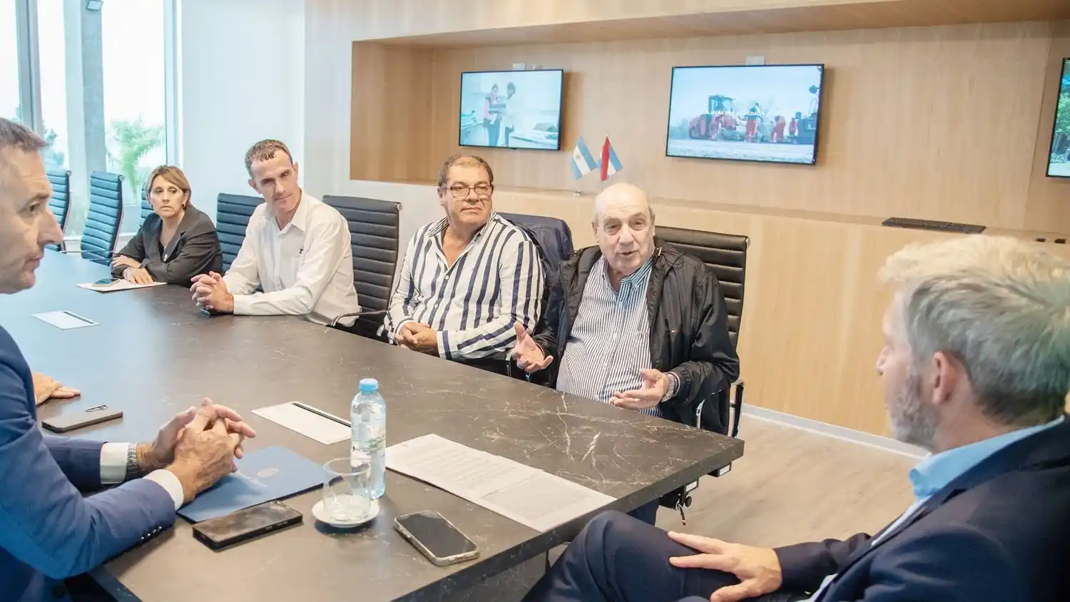 Frigerio se reunió con el sector avícola para impulsar la producción de proteína animal