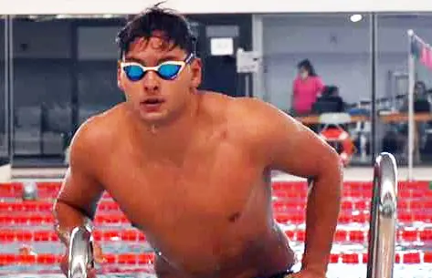 Gran actuación de Gianfranco Pfoh en el selectivo  de natación
