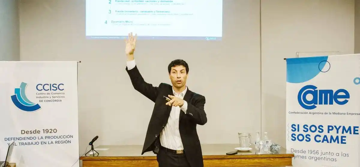 Esteban Domecq expuso en Concordia sobre actualidad económica