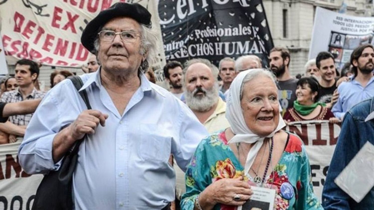 Homenaje a Nora Cortiñas en Haedo