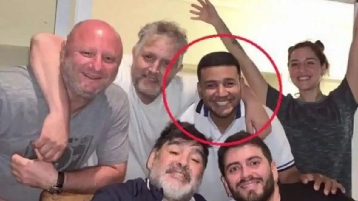 Quién es Charly, el prófugo acusado de darle alcohol y marihuana a Maradona