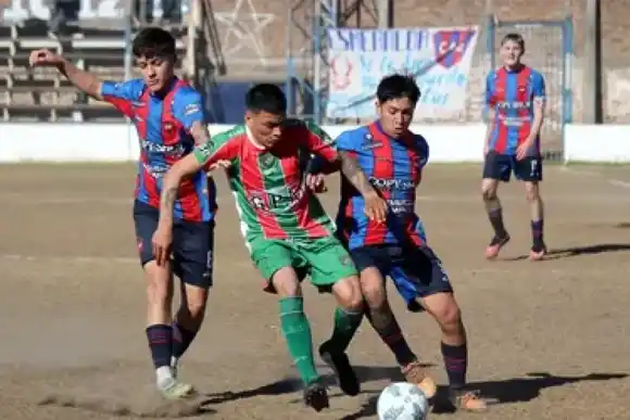 Atlético Juventud seguirá en la Primera A 