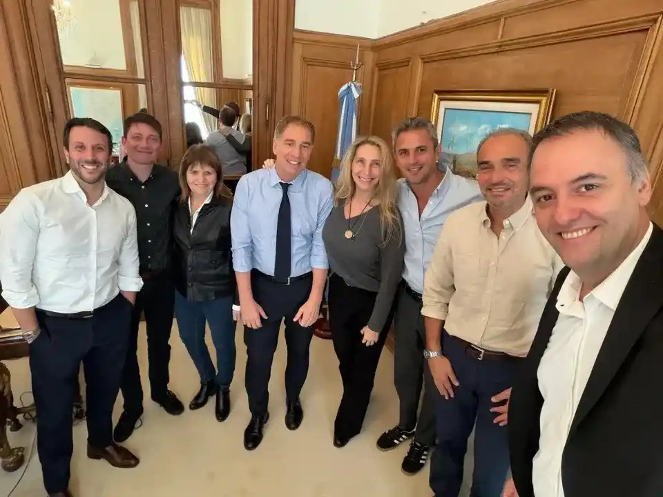 La mesa política oficial se reunión en la Casa Rosada.