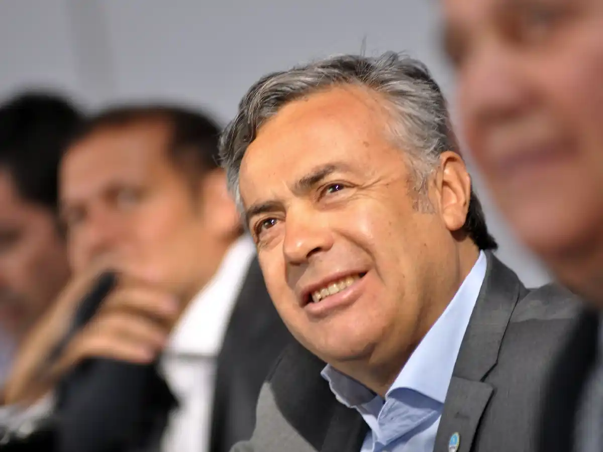 Cornejo dijo que la política para controlar la inflación "fracasó rotundamente"