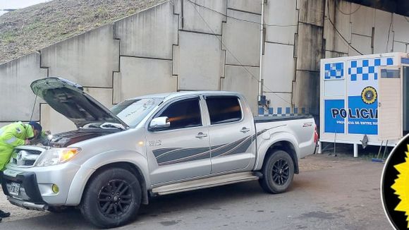 Controles viales: varios vehículos secuestrados y dos personas detenidas por causas judiciales