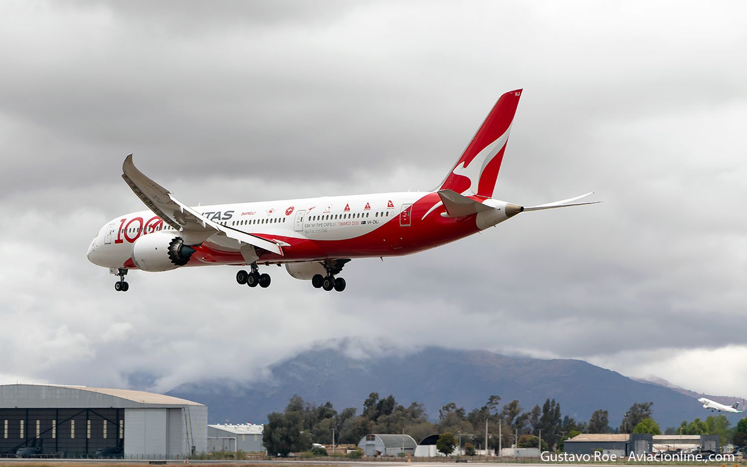 Qantas seeks to expand in the U.S. and Europe