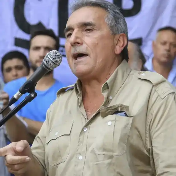 Transporte anunció un paro aéreo, terrestre, portuario y marítimo para el 6 de mayo