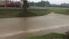 Calles anegadas y bocas de tormenta tapadas, problemas que se reeditan con cada lluvia