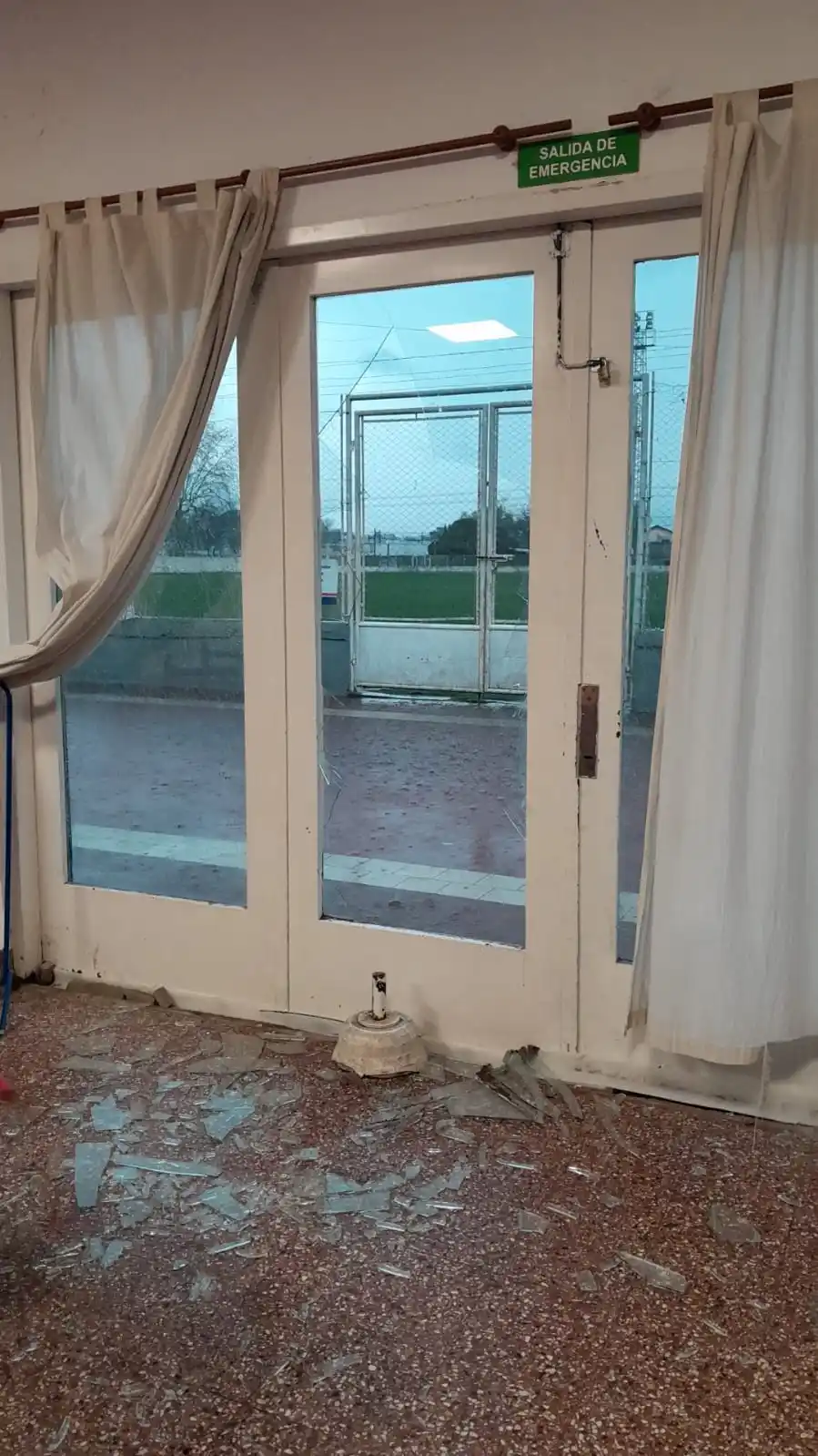 Robo y destrozos en el Club Ferrocarril Sud