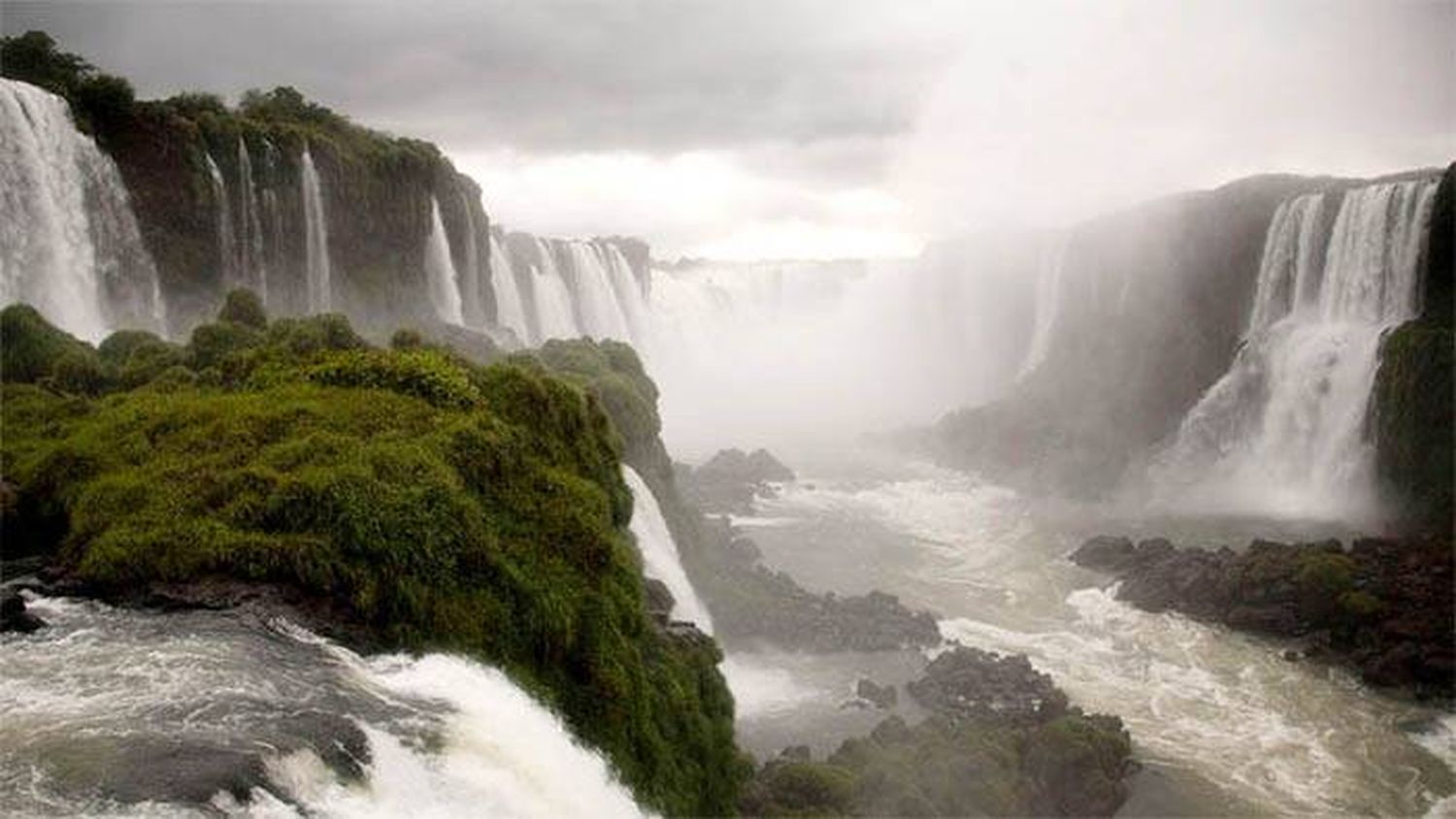 El 11 de junio reabren las visitas a las Cataratas del Iguazú del lado brasileño