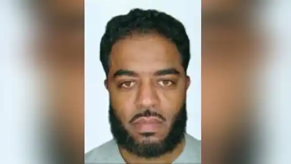El FBI identificó al conductor como Shamsud-Din Jabbar, de 42 años, ciudadano estadounidense de Texas
